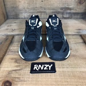 mizuno players trainer